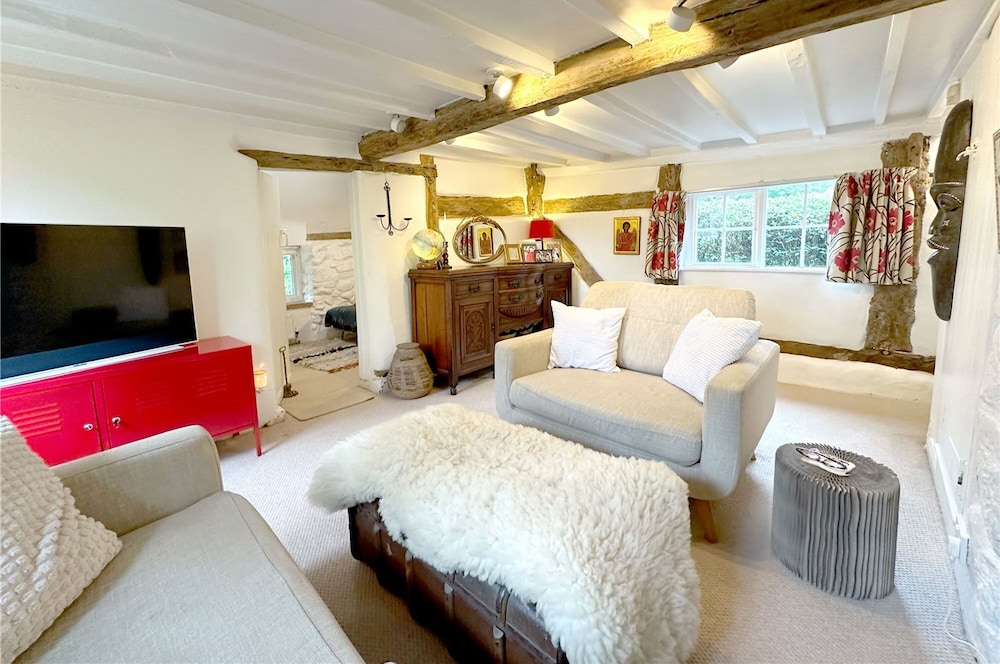 Grade II Listed Quaint Cottage in Berkswell