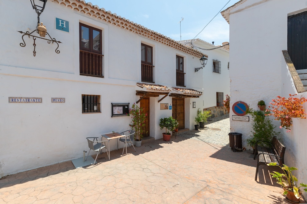 El Porton in El Borge view 4