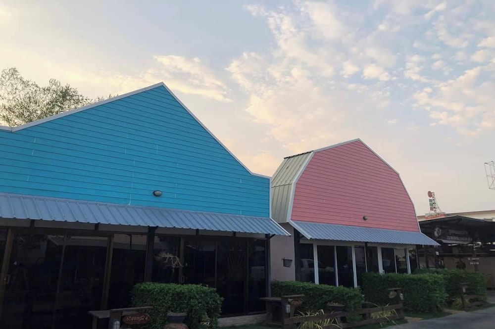 Pai Tawan Resort Hotel - Pet friendly