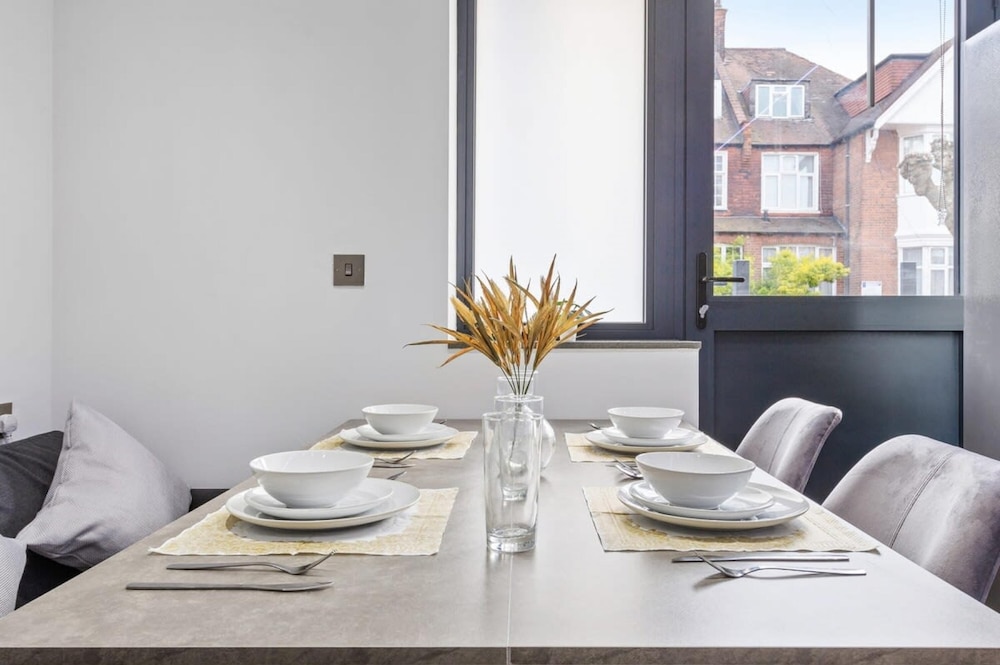 Luxury Studio Suite Near Euston Central London