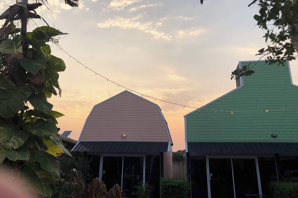 Pai Tawan Resort Hotel - Pet friendly