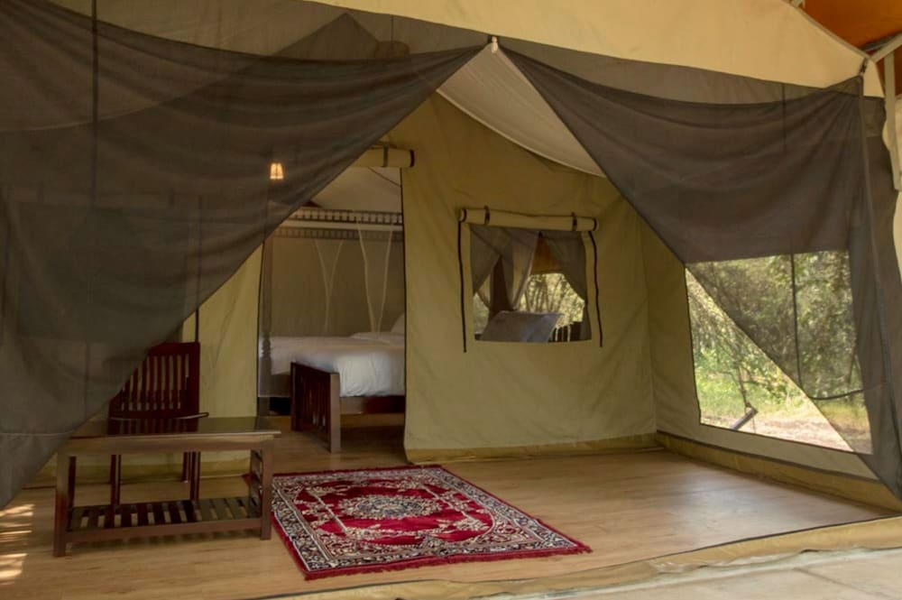Lorian Safari Camp view 4
