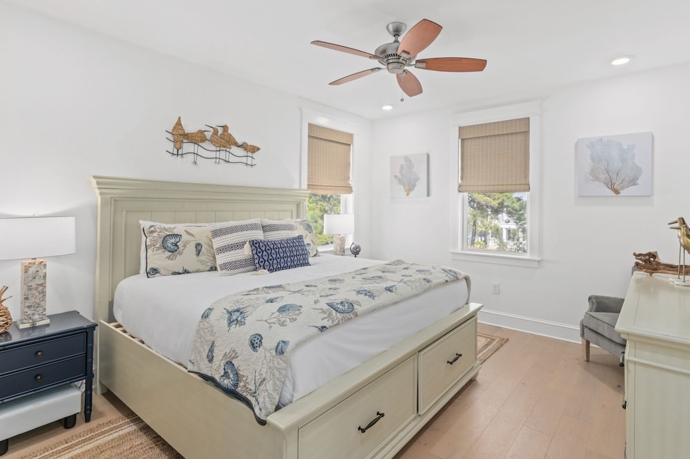 Walk to the Beach Pool 5bdr 3 Porches Beach Sea-ker s Retreat by Avantstay