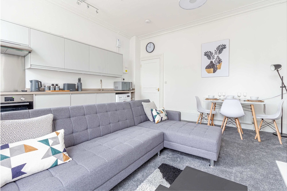 Host Stay Montpellier Villa Apartment