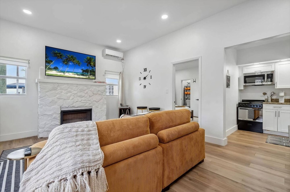 Casa Roselle 1 in Hollywood