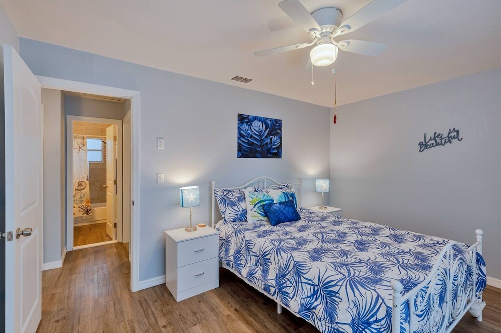 Downtown Gulfport Heated Pool