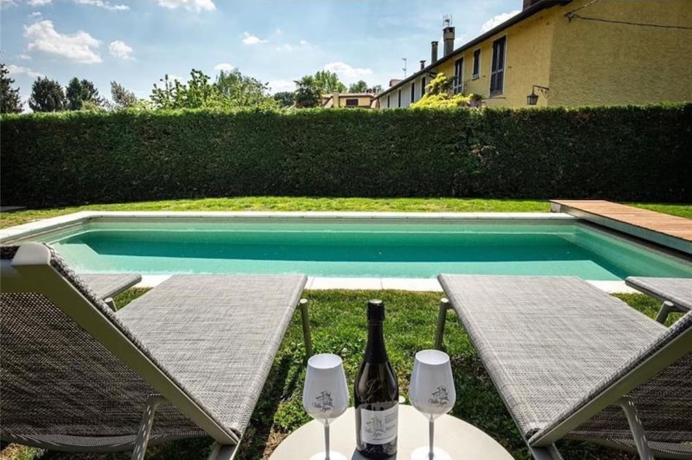 Zara Apartment in Villa Jejia