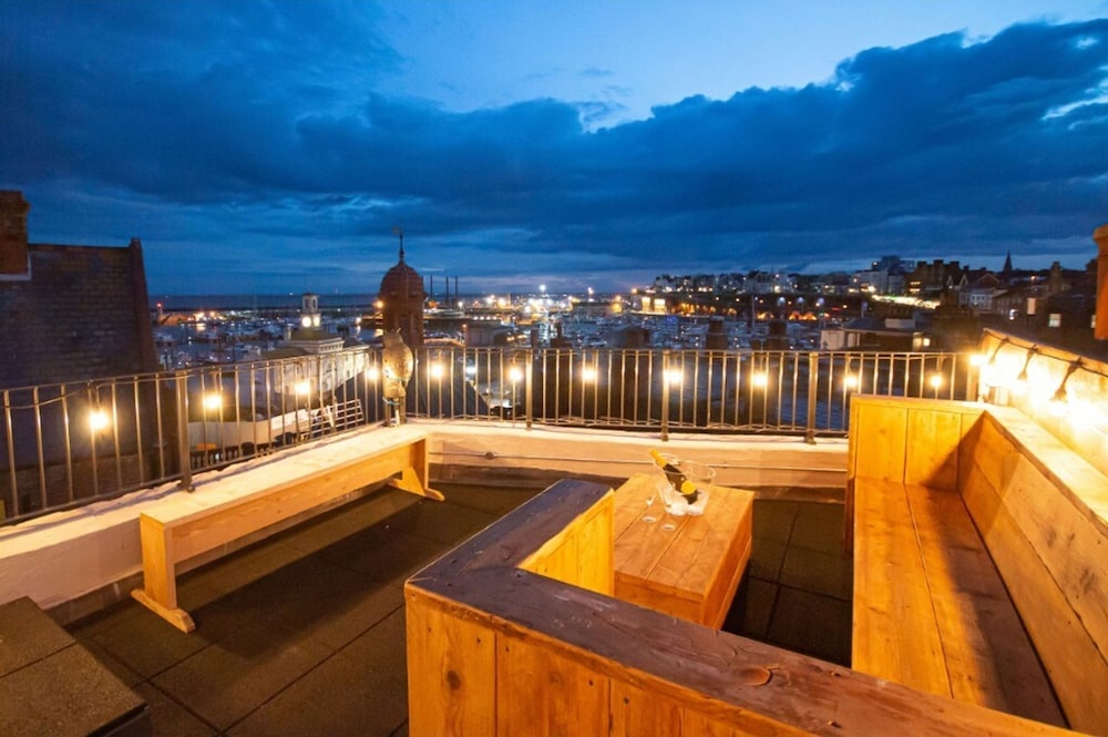 Harbourside Roof Terrace sea Views By Adliv