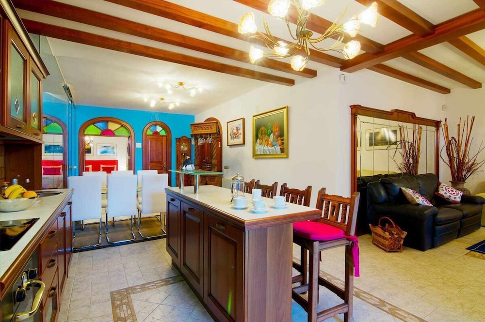 Bayside Concha House Beachfront Oasis With Heated Pool