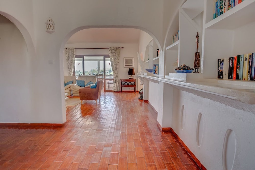 Villa Vale Verde 5 Bedroom Villa 10 min Walk to