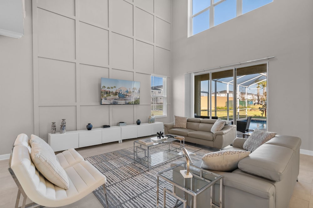 Chic 5bed Home With Themed Rooms