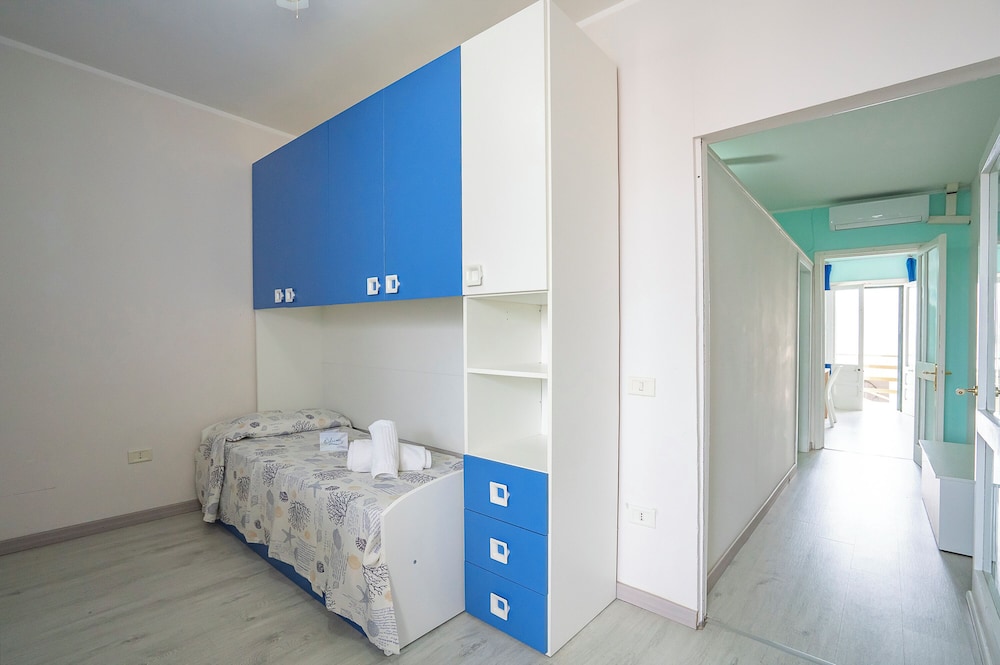 Riva Di Mare Apartment Near The Sea