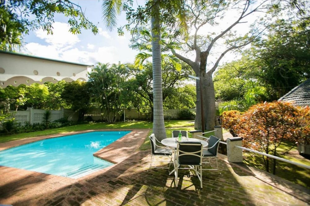 A Wonderful 5 Bedroomed 4 Bathroom Villa With Swimming Pool gym Garden of the Highest Quality - 2215 view 4