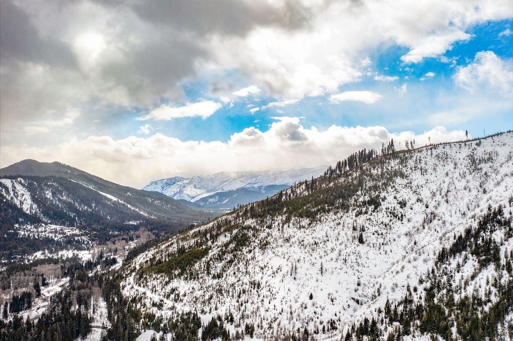 Snow Creek Peak Condo