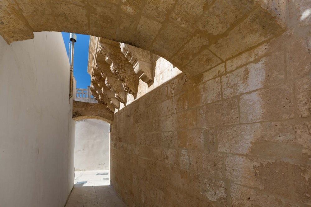 Photo 36