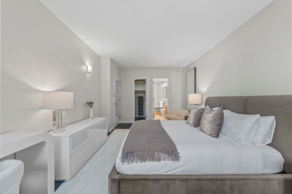 Prince by Rove Travel 2BR Soho Condo w Terrace