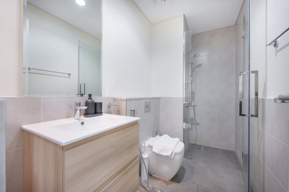 Tranquil 1BR Hideaway in Damac Hills