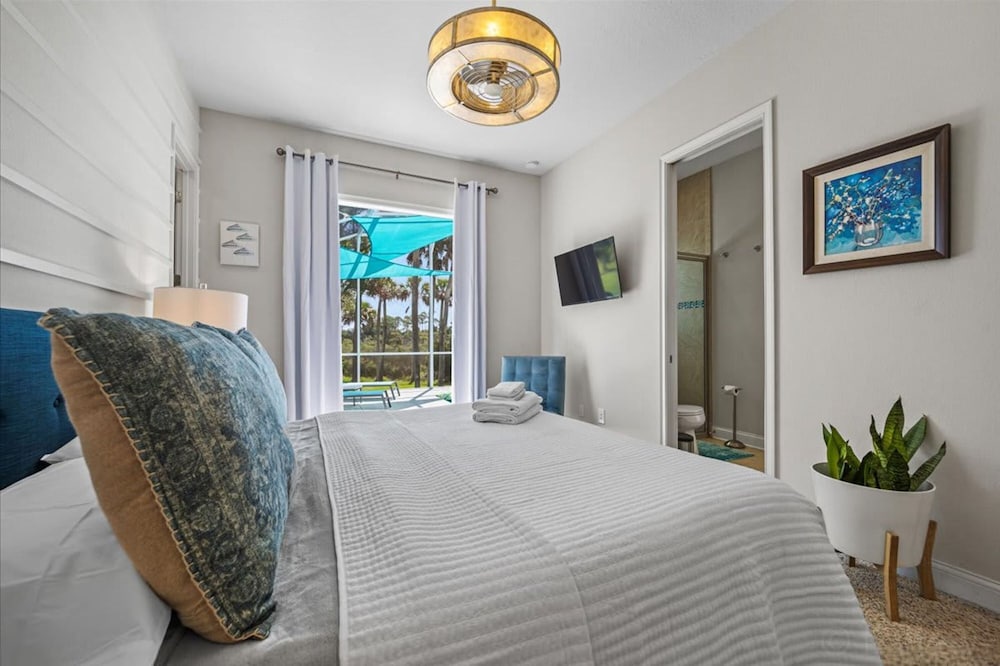 5BR Retreat Pool Opt Heated Spa Bikes Views