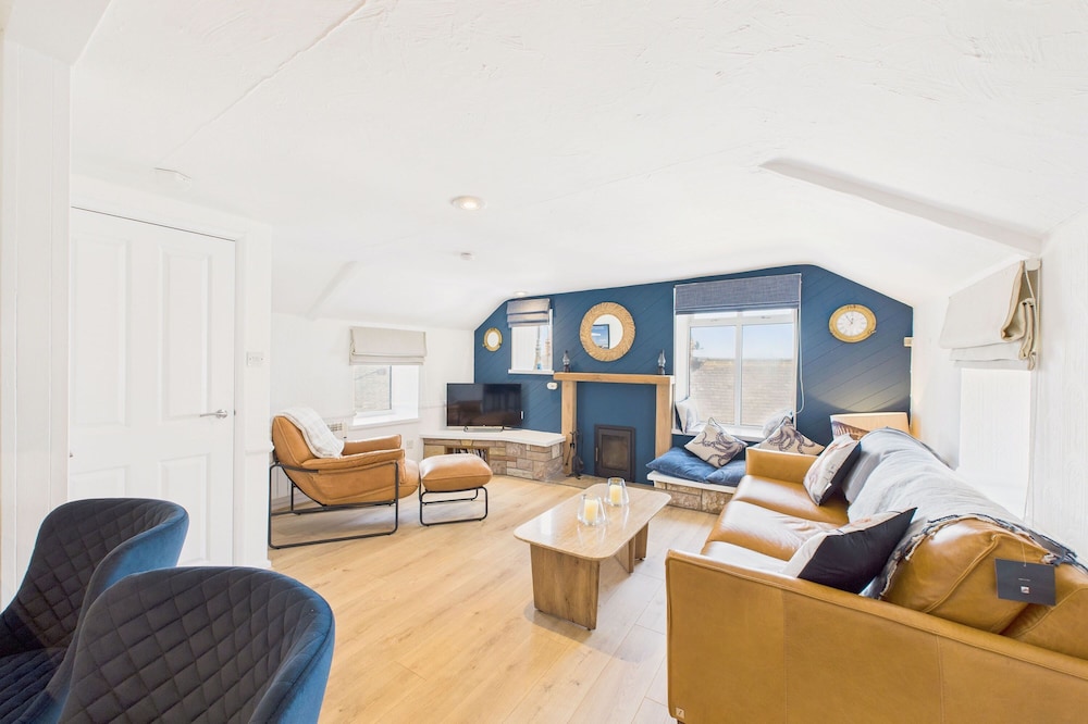 Host Stay St Cuthbert s Cottage