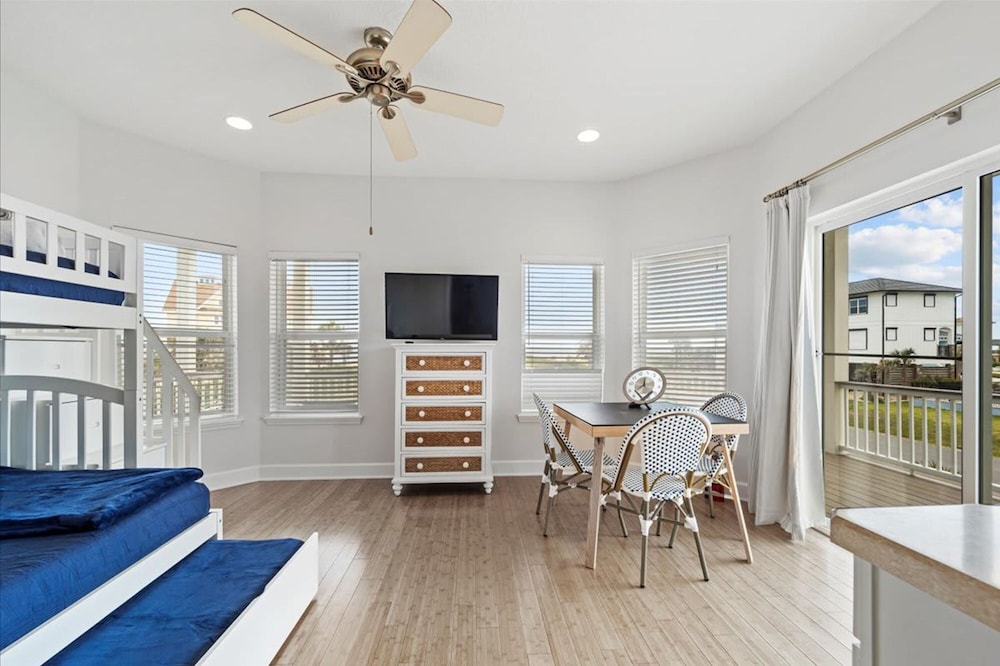 Beachfront 5BR Home With Ocean Views