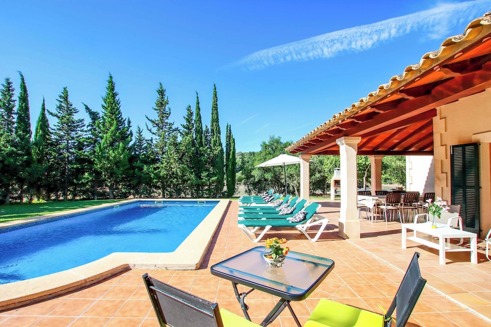 Villa Punta Colet