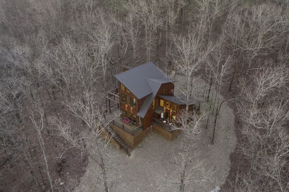 Three Bears Hideout Luxury Mountain Cabin Getaway for Families Groups