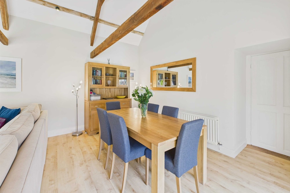 Host Stay Blue Barn