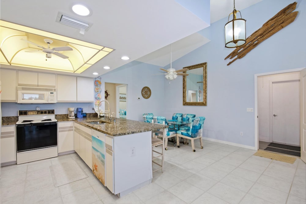 Beach Villa A