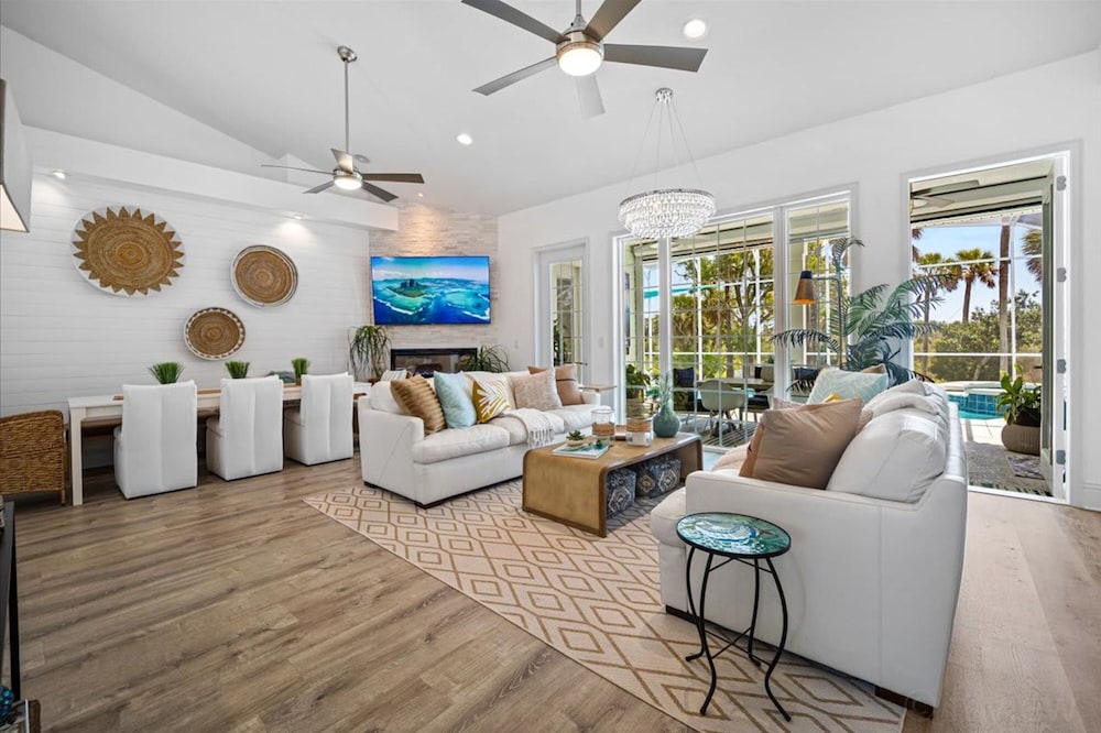 5BR Retreat Pool Opt Heated Spa Bikes Views