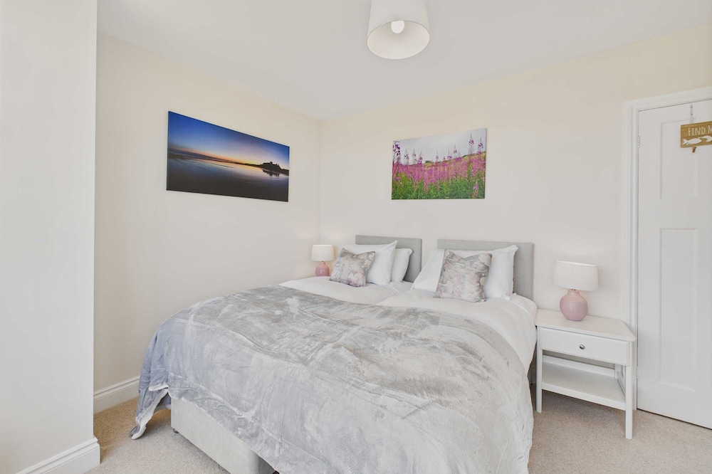 Host Stay Chirnells