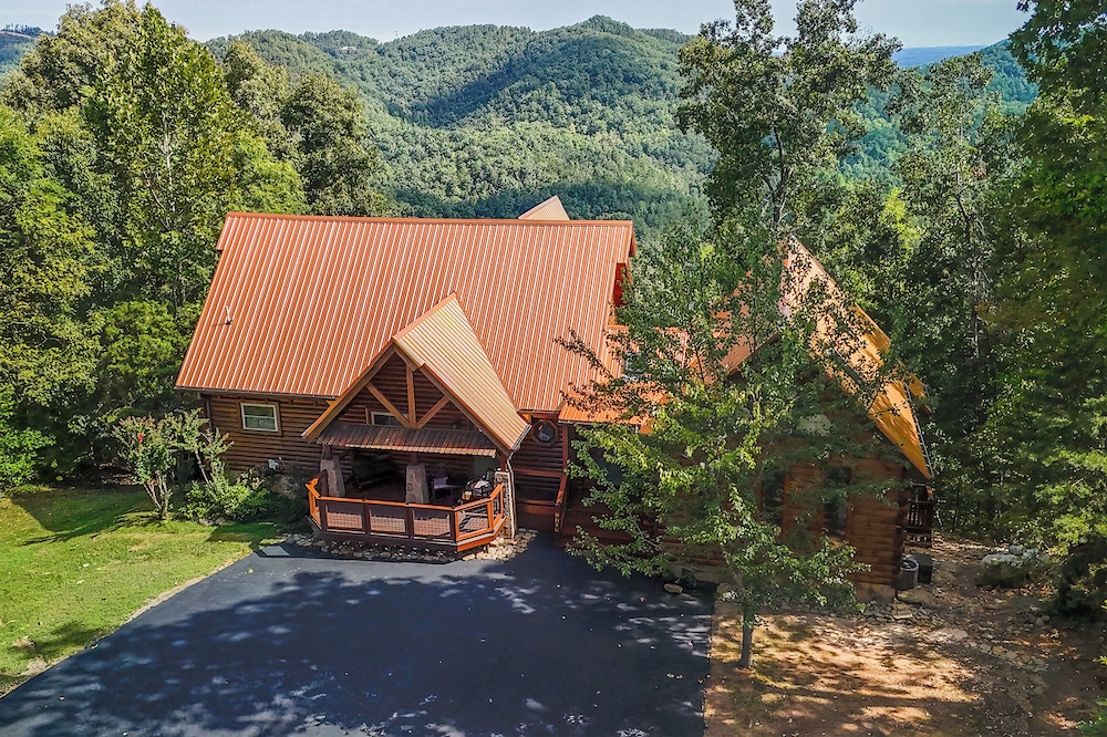 Psalm 2705 - Three Bedroom Cabin view 5
