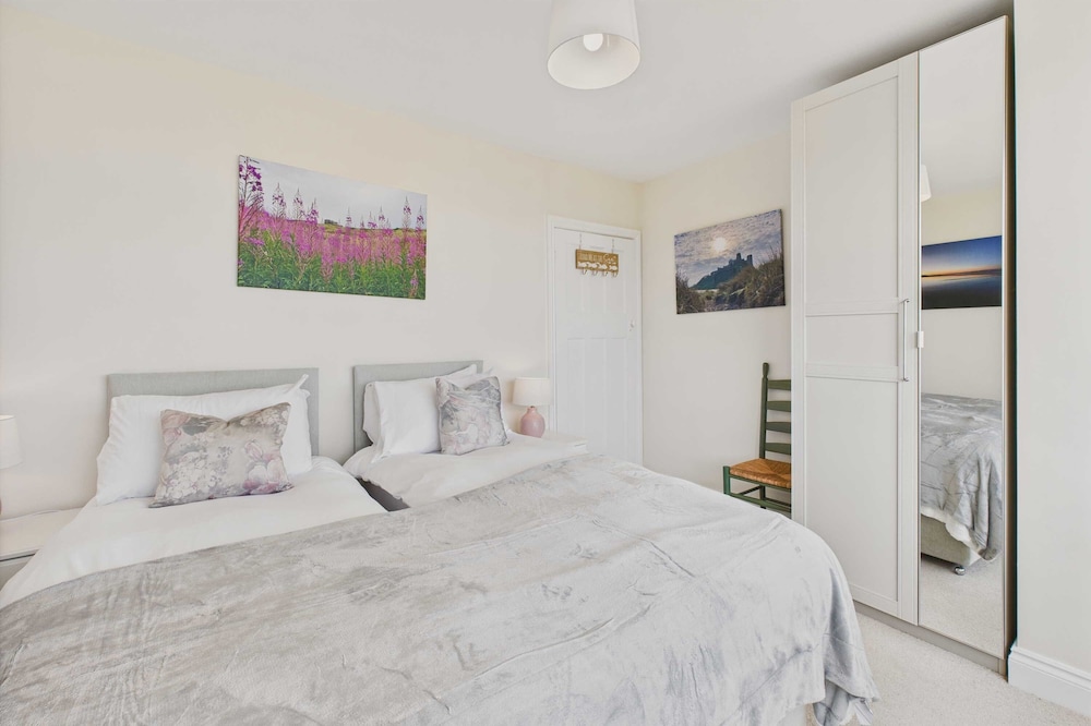 Host Stay Chirnells