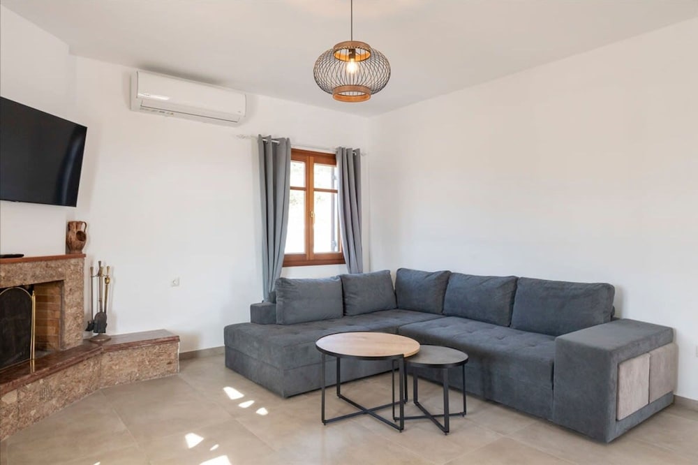 Theodora s Family Suite view 4