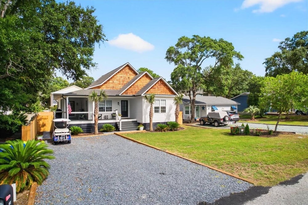 New Listing Lux Beach House Dog Friendly