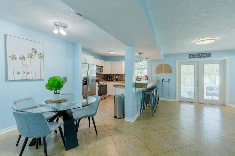 Tropical Paradise in Largo