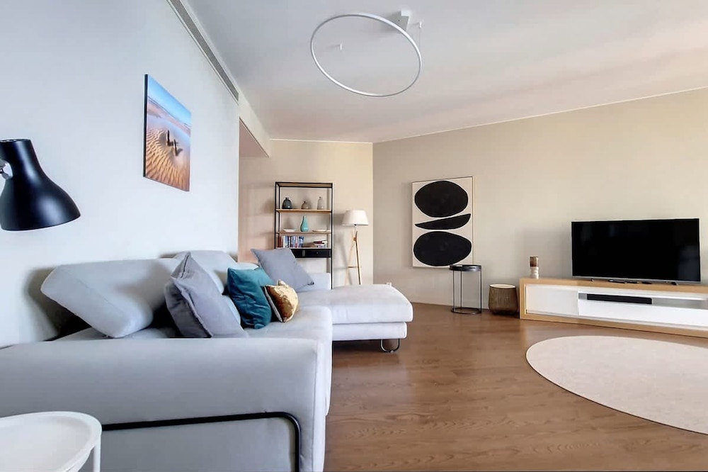Southern Skies Apartment