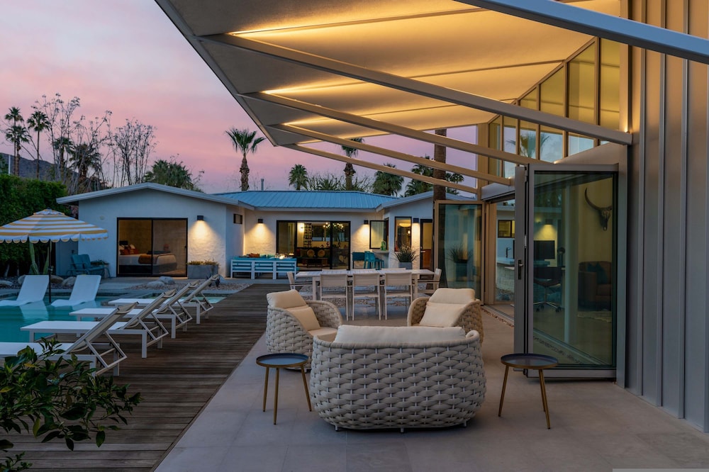 Luxury 4-bedroom Home With Pool Spa Stunning Mountain Views
