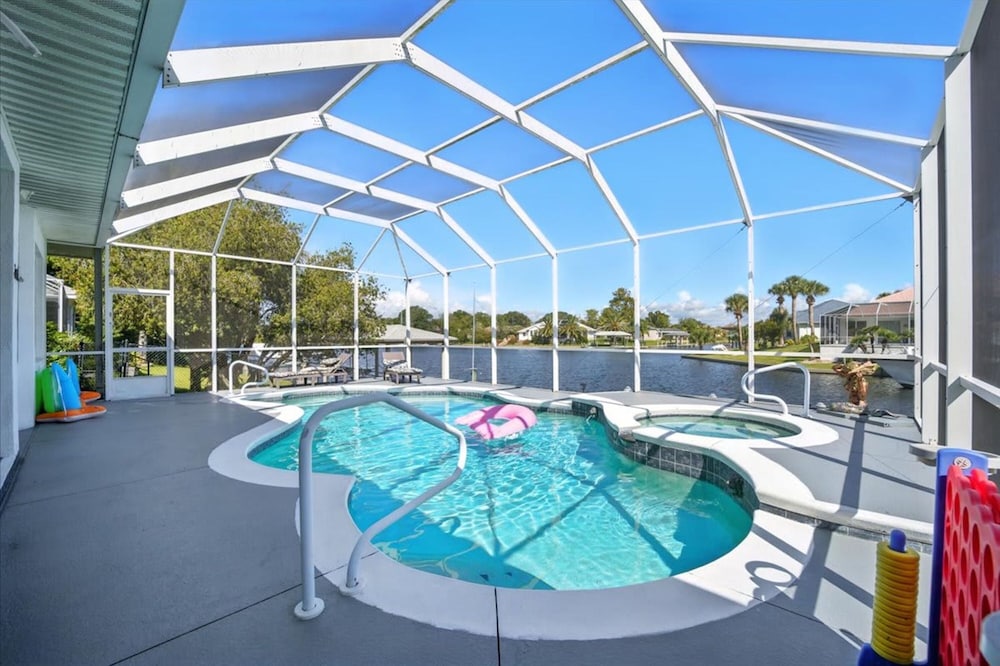 Boaters Dream Pool Spa Dock Walking Biking