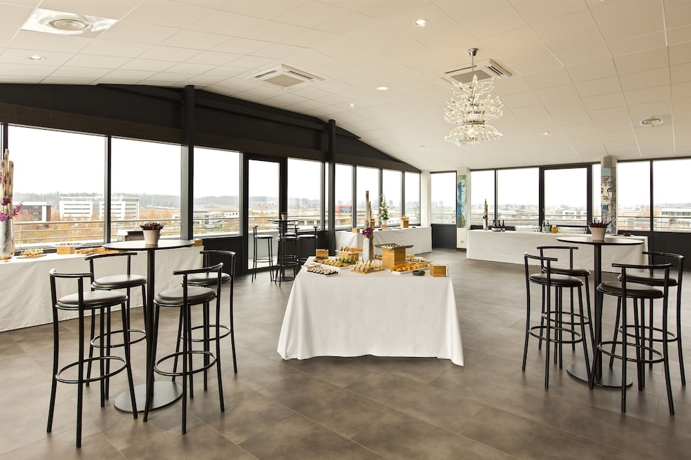 B&B HOTEL Strasbourg Nord Schiltigheim Lac 4 étoiles — 14