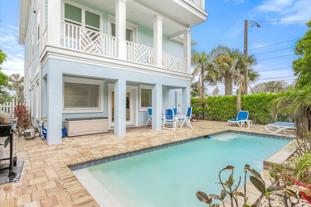 Heated Pool Elevator Game Room Ocean Decks