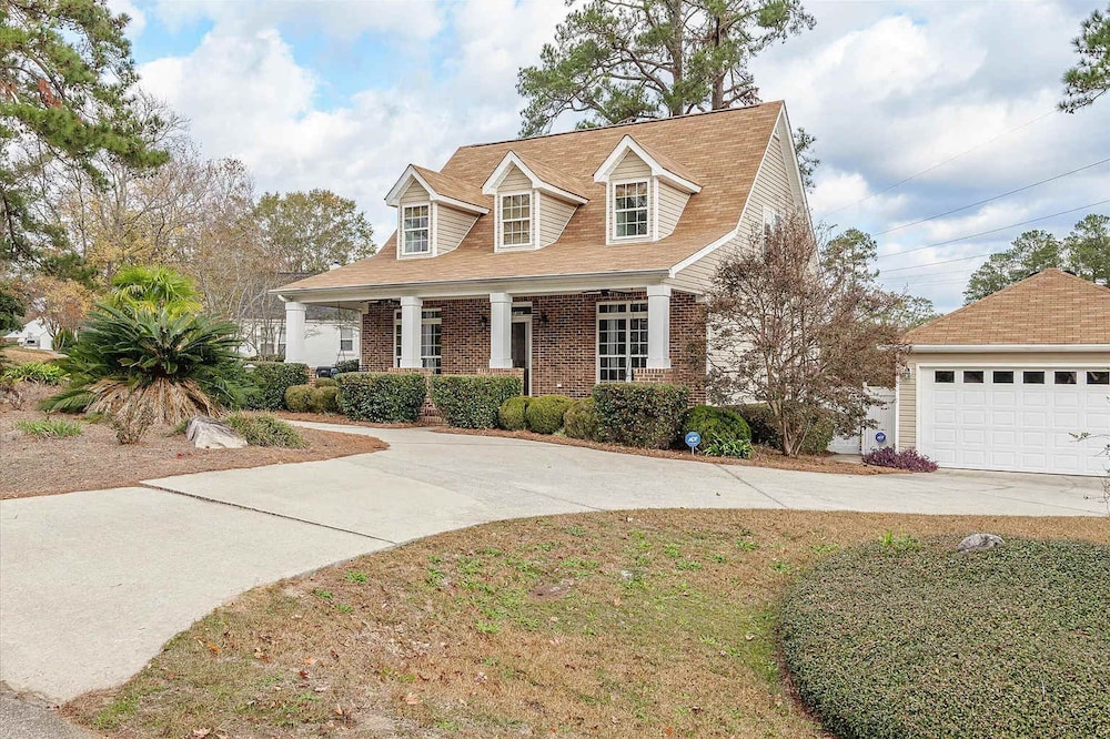 Augusta Getaway Near Masters Porch Swing Deck
