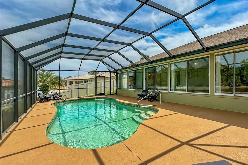 Casa Delfin Waterfront Heated Pool Wifi