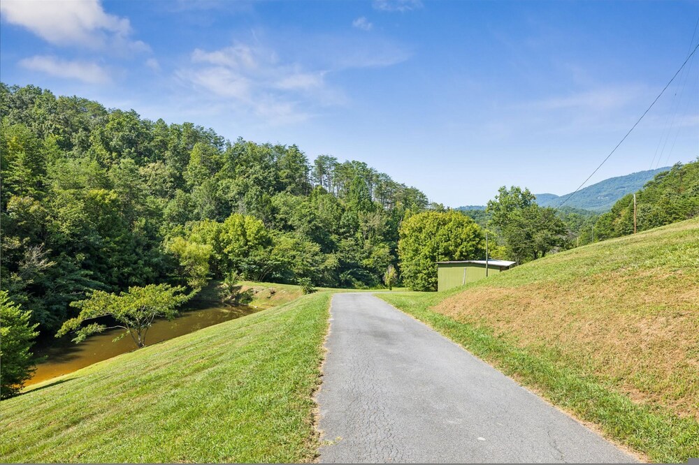 Private 15 Acres w Pond Hot Tub Game Room view 4