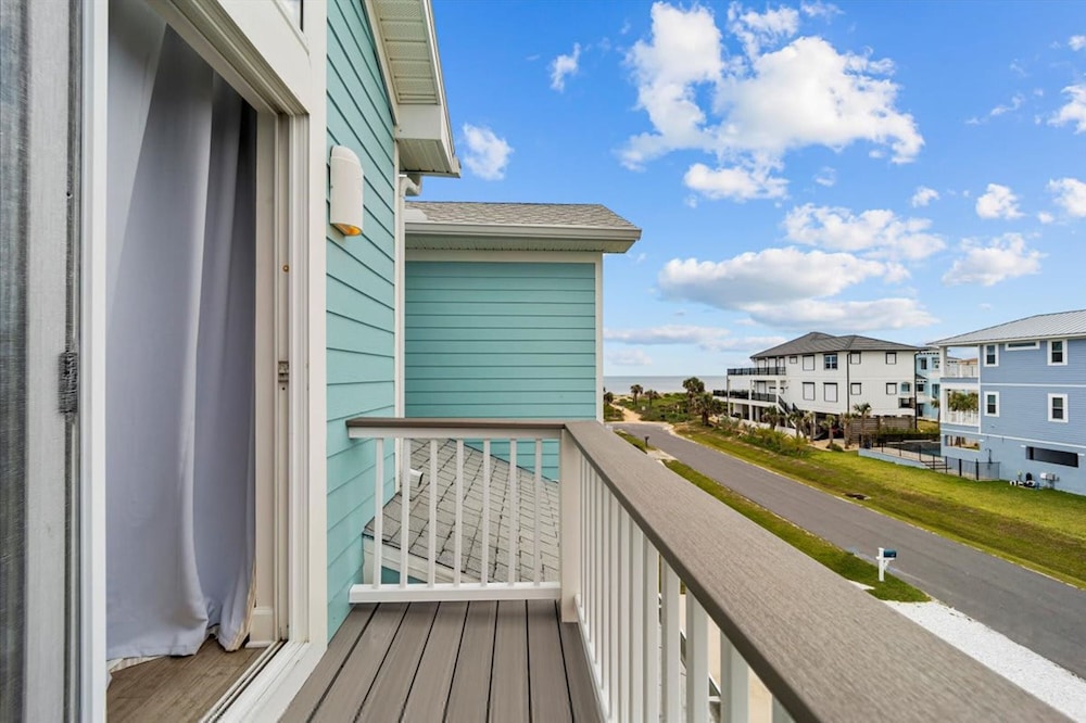 Beachfront 5BR Home With Ocean Views