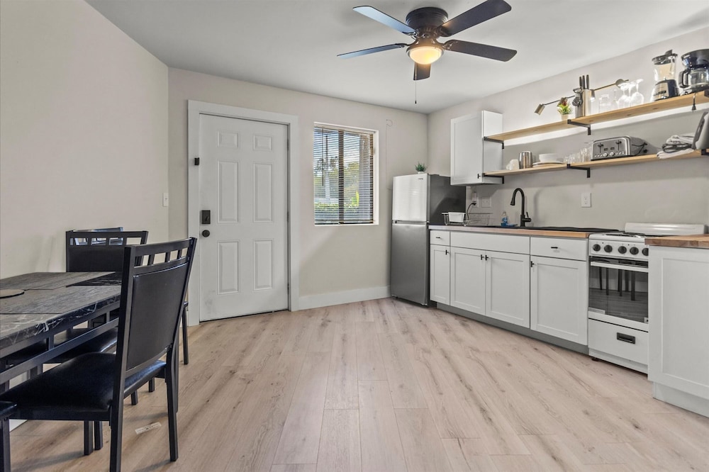 Modern Studio Apartment in Huntsville