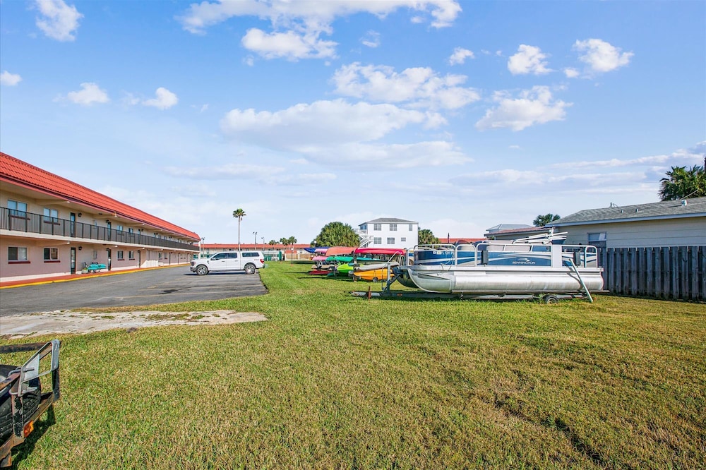 Pelican Inlet C222 in St Augustine