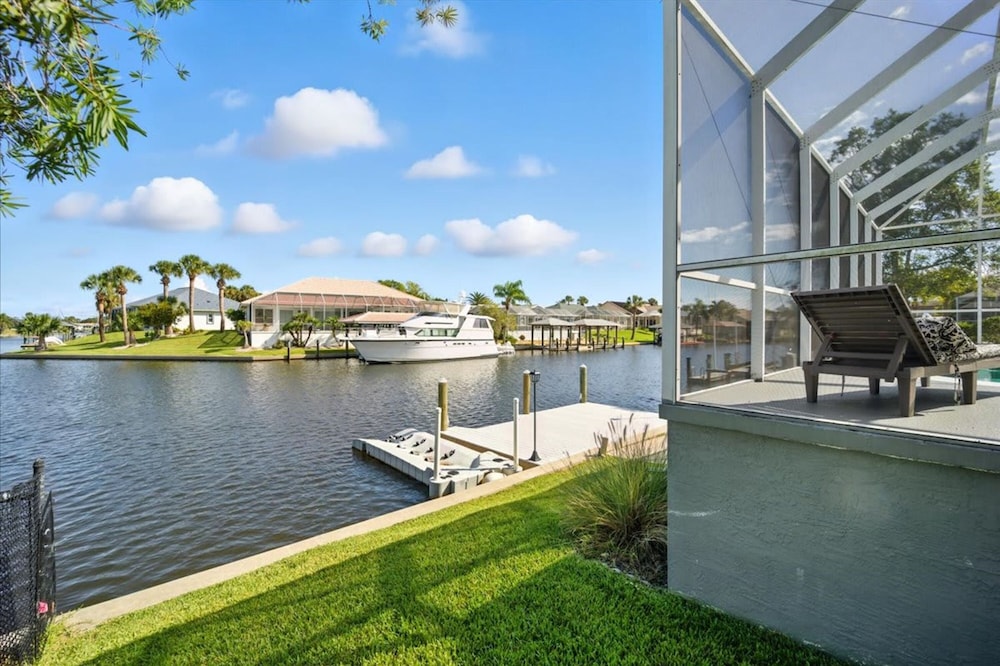 Boaters Dream Pool Spa Dock Walking Biking