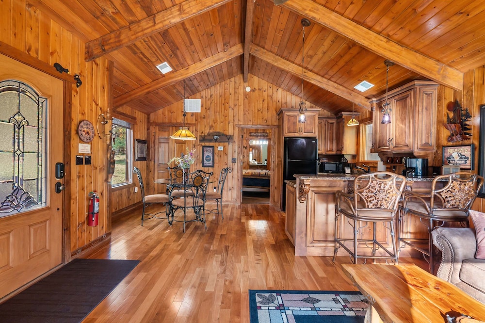The Cabin at Rock Canyon