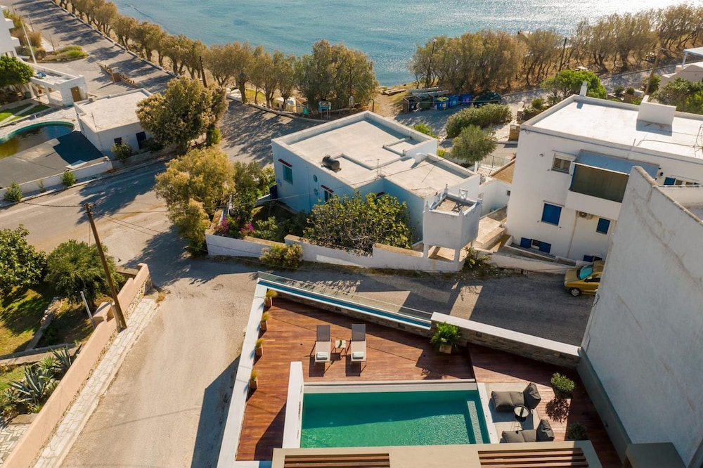 Coocono Tinos Private Villas