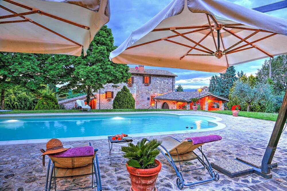 Casale Giovanna 6 1 Emma Villas view 2